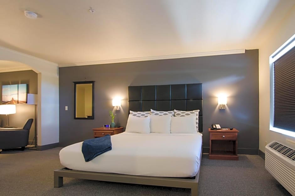 Wood River Inn & Suite