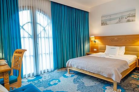 Large Single Room