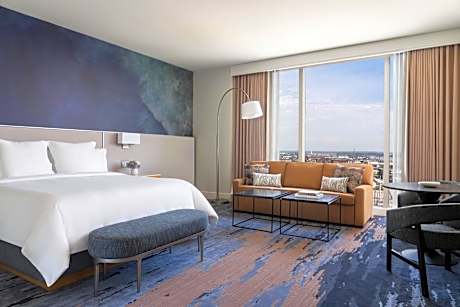 Grand Premier King Room with City View