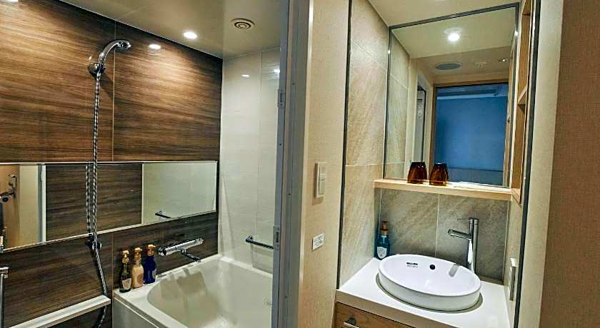 Hotel Traveltine Kyoto Kiyamachi