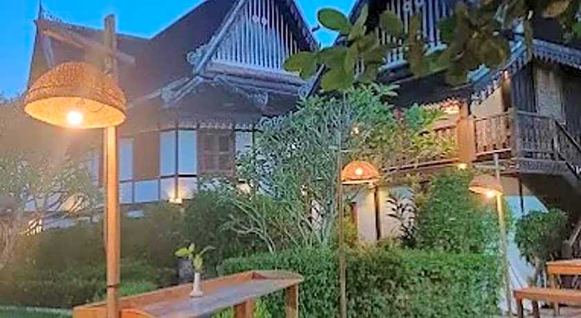 Royal Peacock Boutique Hotel