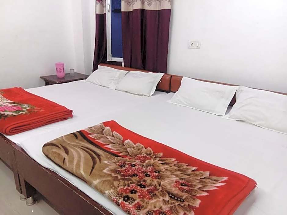 New Hotel Yatri Niwas – Varanasi, VA