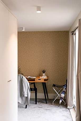 Queen Room - Disability Access