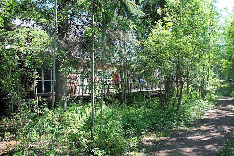 Village Creek Country Inn