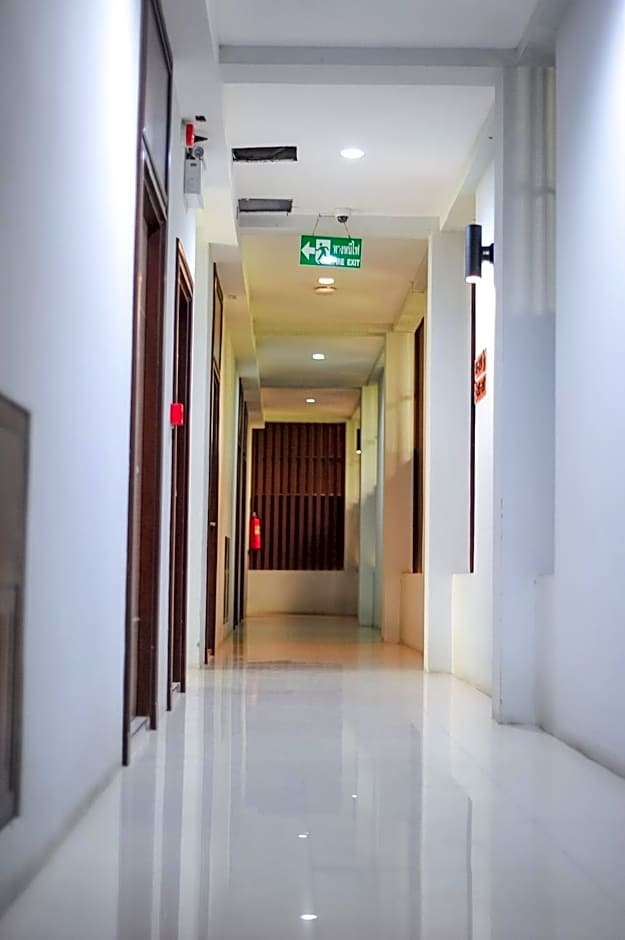 The S.G. Hotel (SHA Certified)