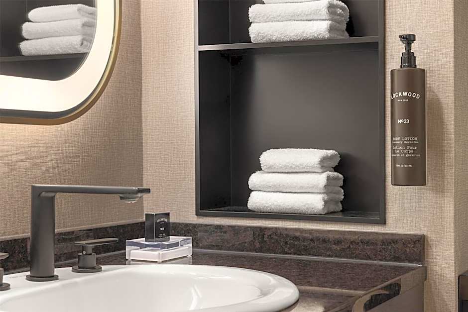 Hotel Vallea Bromont, Tapestry Collection by Hilton