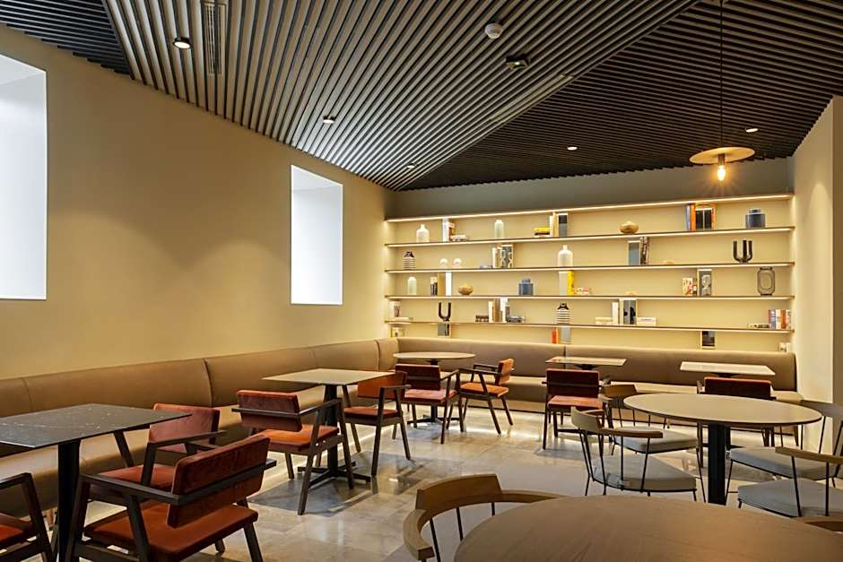 ICON Embassy by Petit Palace