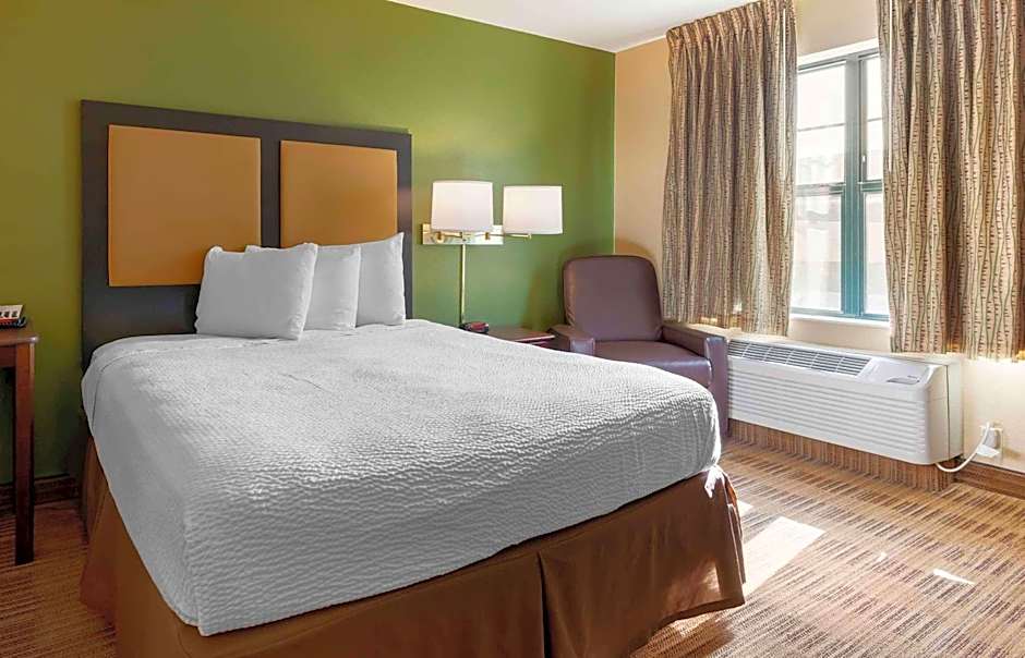 Extended Stay America Suites - Madison - Junction Court