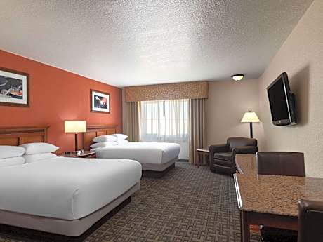 2 Queen Beds, Deluxe Interior Room, Non-Smoking