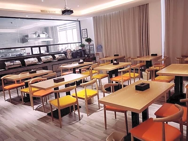 GreenTree Inn Heze Railway Station Hotel