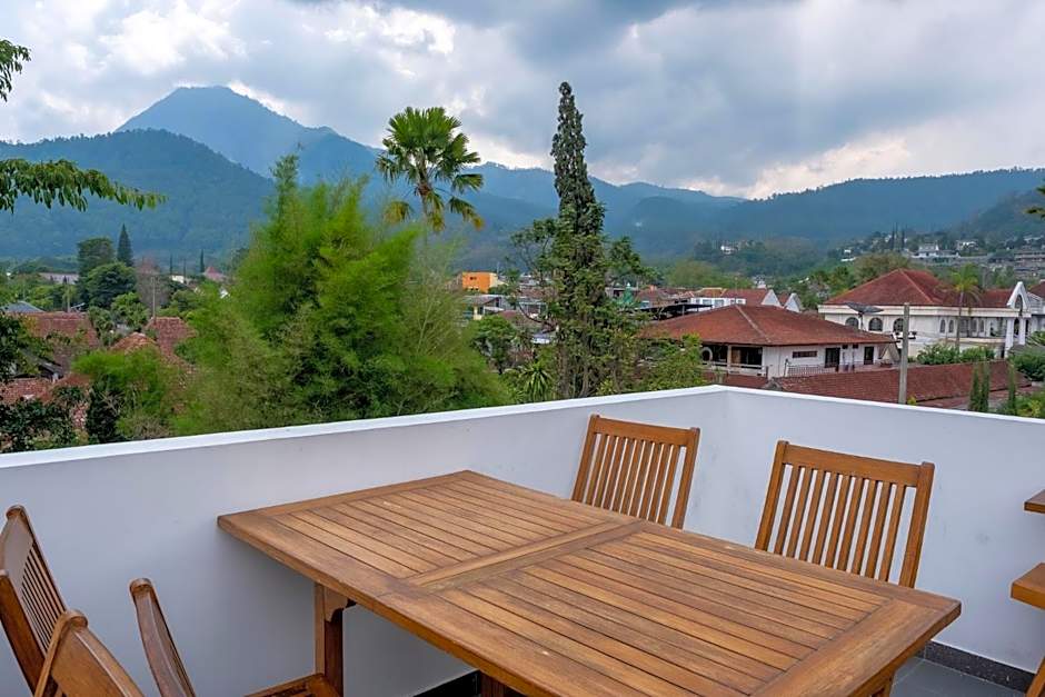 Three Eight Front One Boutique Batu Malang