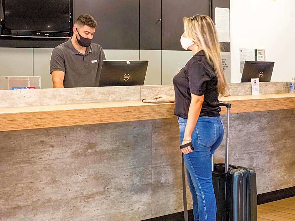 ibis Santos Gonzaga Praia