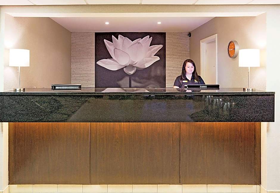 La Quinta Inn & Suites by Wyndham Oshkosh