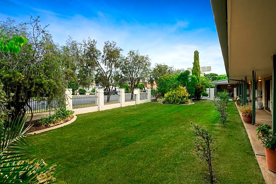 Garden City Motor Inn