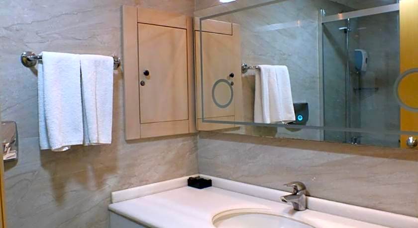 Akar International Hotel