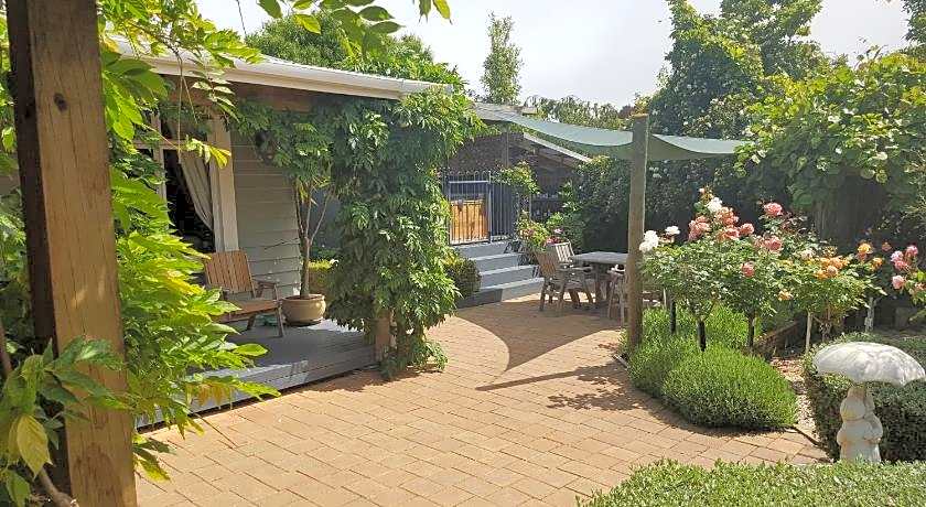 Olde Mill House Bed & Breakfast and Cycle Hire
