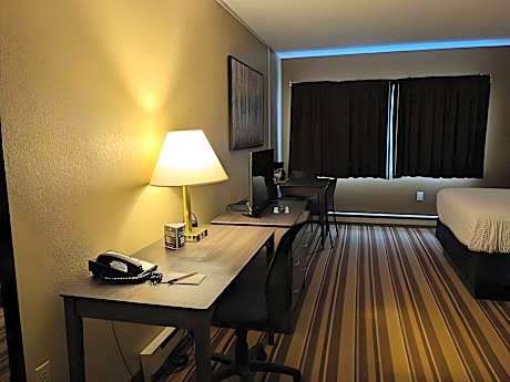 2 Queen Beds Accessible Room