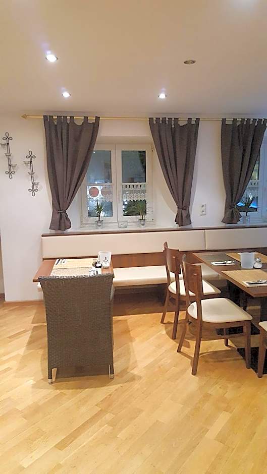 Pension "Zum Raubritter"