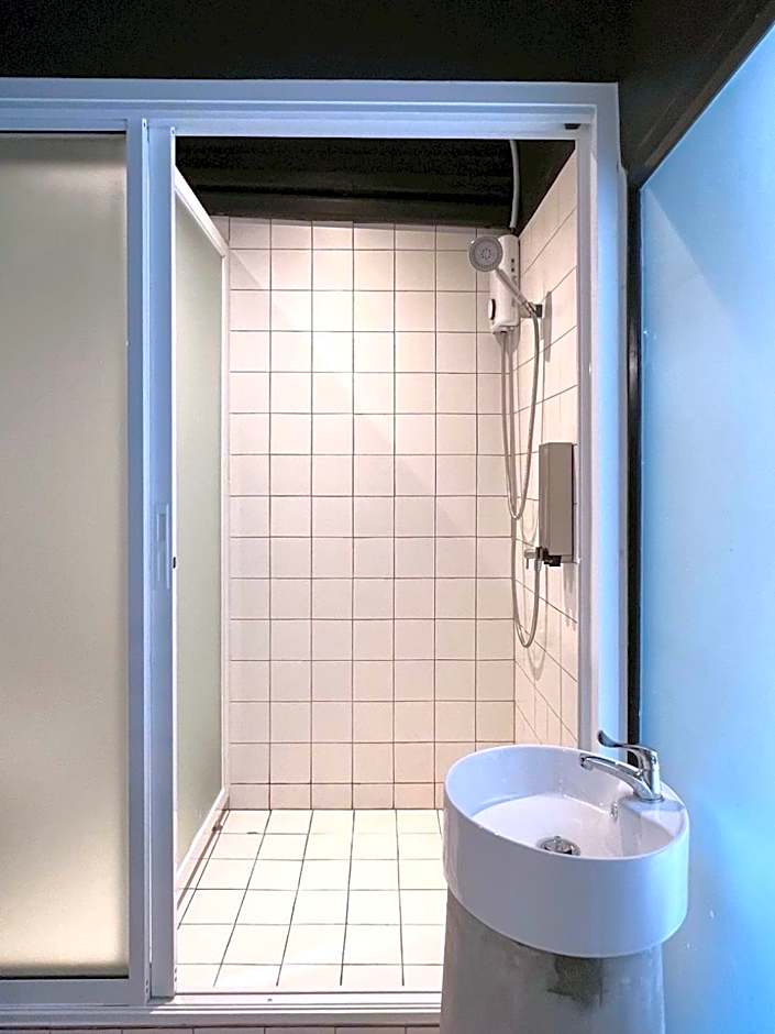 Chatel Samyan - Self check-in