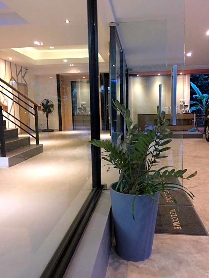 B Boutique Hotel