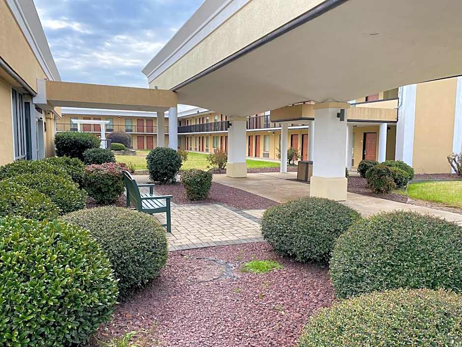 Quality Inn Elizabeth City near University