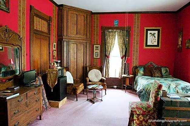 Riverview Mansion Hotel