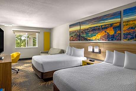 Studio Suite with Two Queen Beds - Non-Smoking