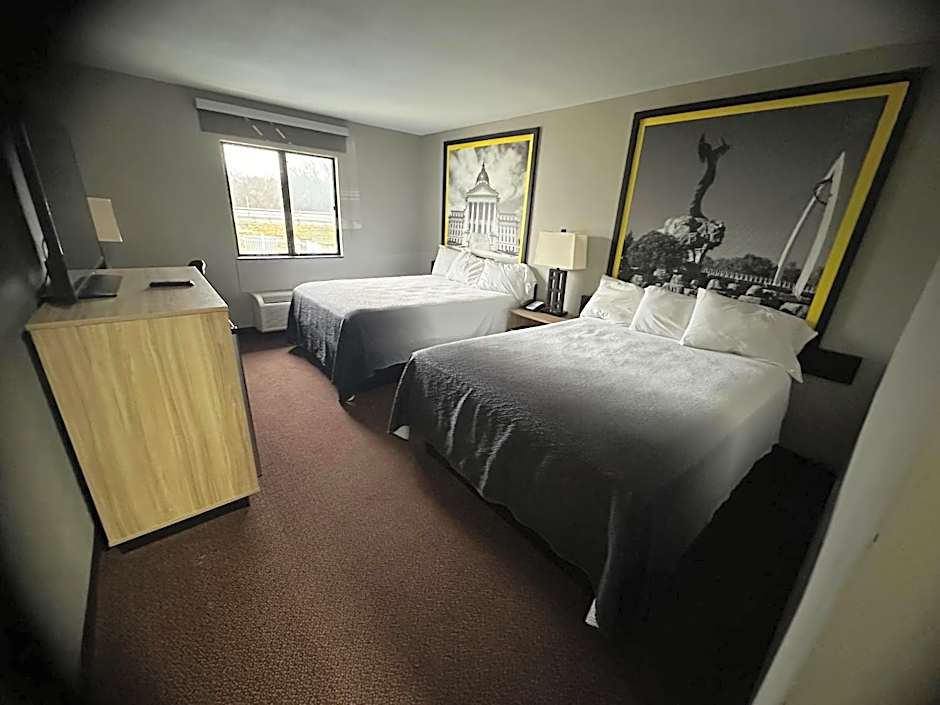 Super 8 by Wyndham Fort Scott