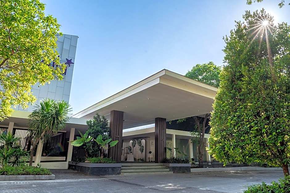 Estrella Hotel & Conference