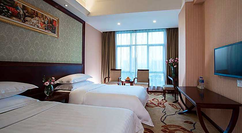 Vienna Classic Hotel Guangzhou Shaheding Metro Station