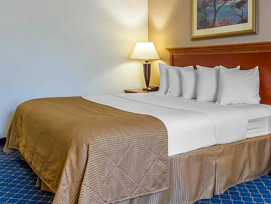 Clarion Hotel & Conference Center