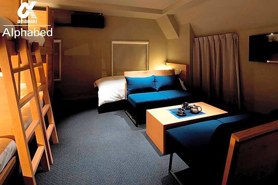 ALPHABED INN Takamatsuekimae