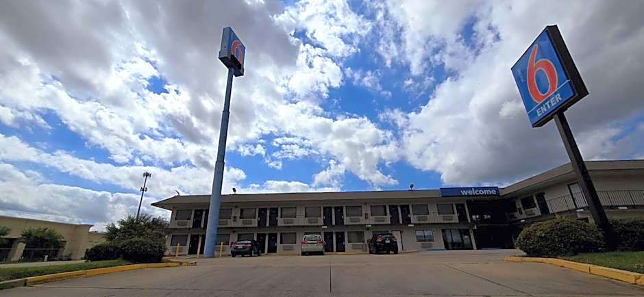 Motel 6-Slidell, LA - New Orleans