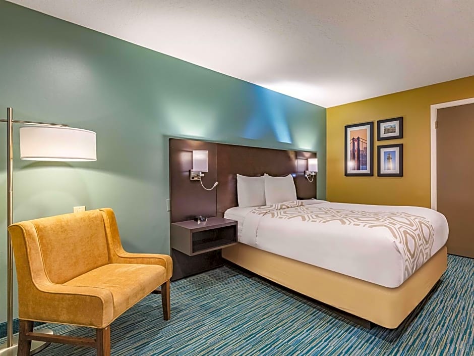 La Quinta Inn & Suites by Wyndham San Francisco Airport West