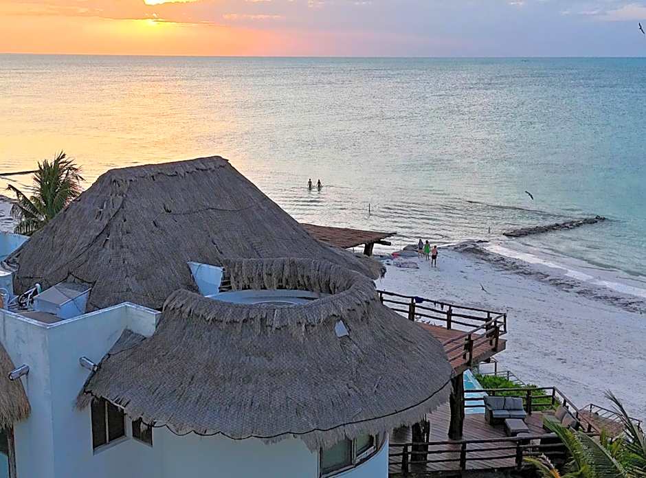 DK Luxury Ocean Front Villa - Adults Only