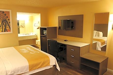 King Room - Disability Access/Non-Smoking