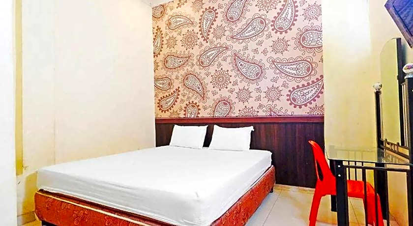 RedDoorz near GOR Lagaligo Palopo