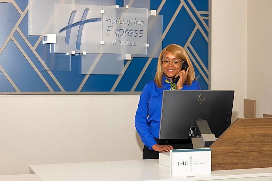 Holiday Inn Express & Suites Columbus at Northlake By IHG