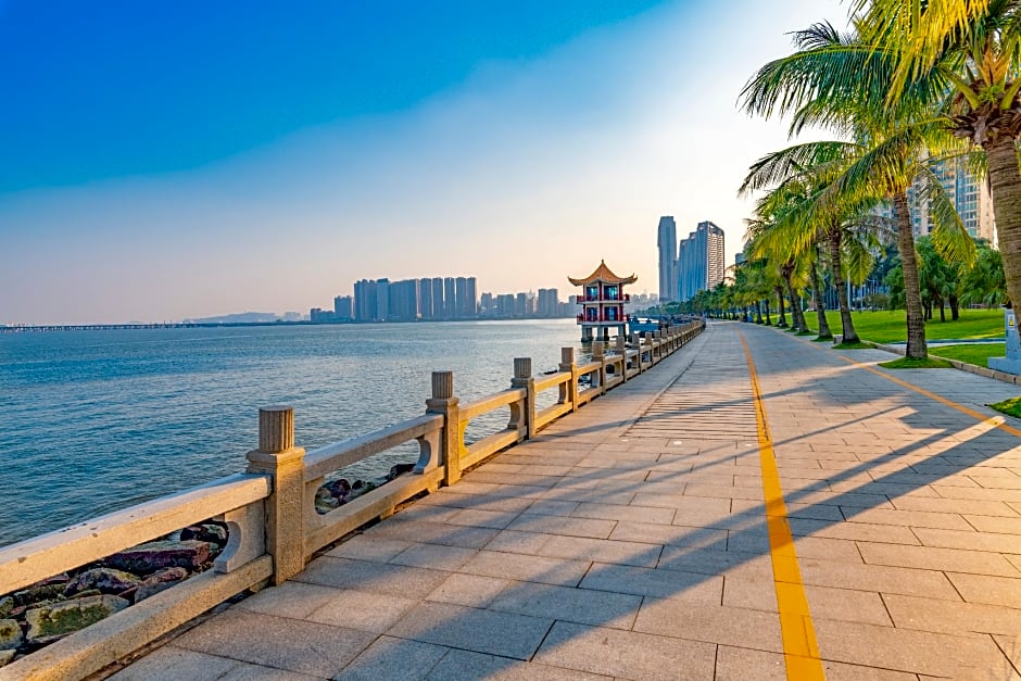 Atour X Hotel Zhuhai Gongbei Port High-speed Railway Station