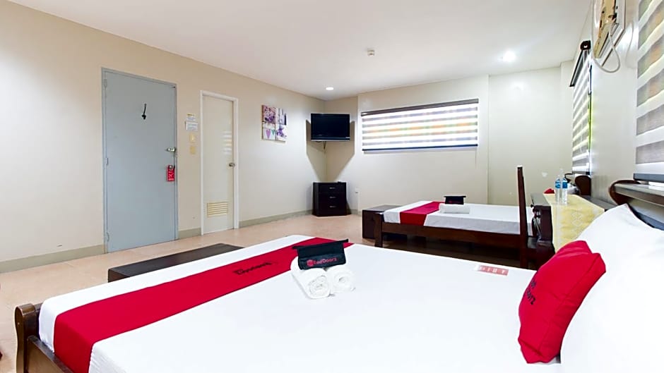 RedDoorz at Teofila Lodge