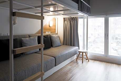 Bed in 10-Bed Mixed Dormitory Room