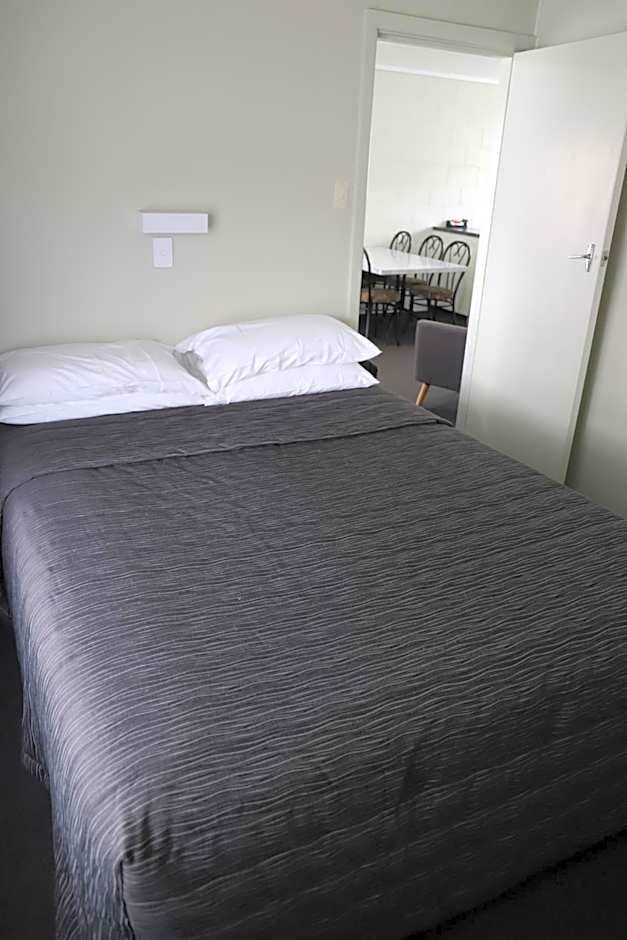 Sierra Beachfront Motel