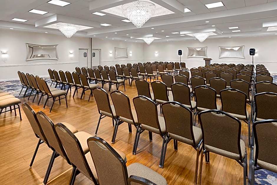 Days Hotel by Wyndham Toms River Jersey Shore