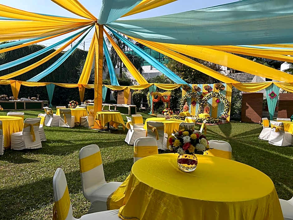 Vibe By The LaLiT Traveller