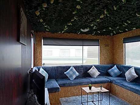 6 Headwards Glamping Retreat