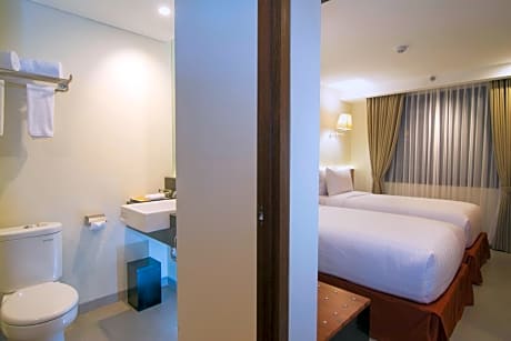 Superior Double or Twin Room with Pool View