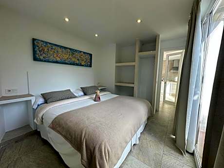 Villa with Garden View