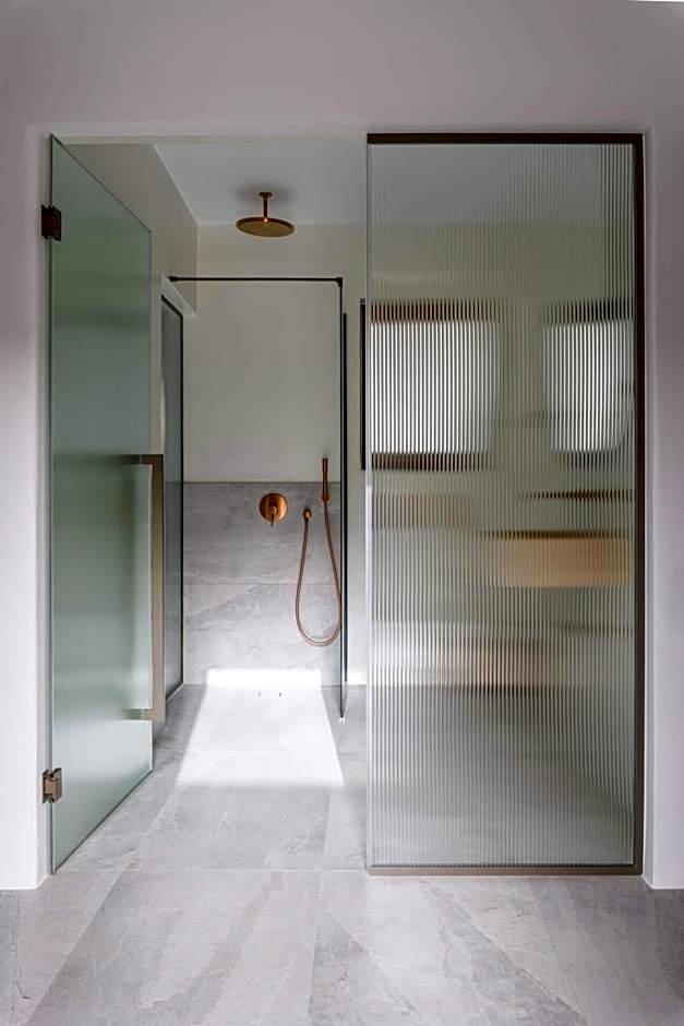 Charisma Hotel and Wellness Club