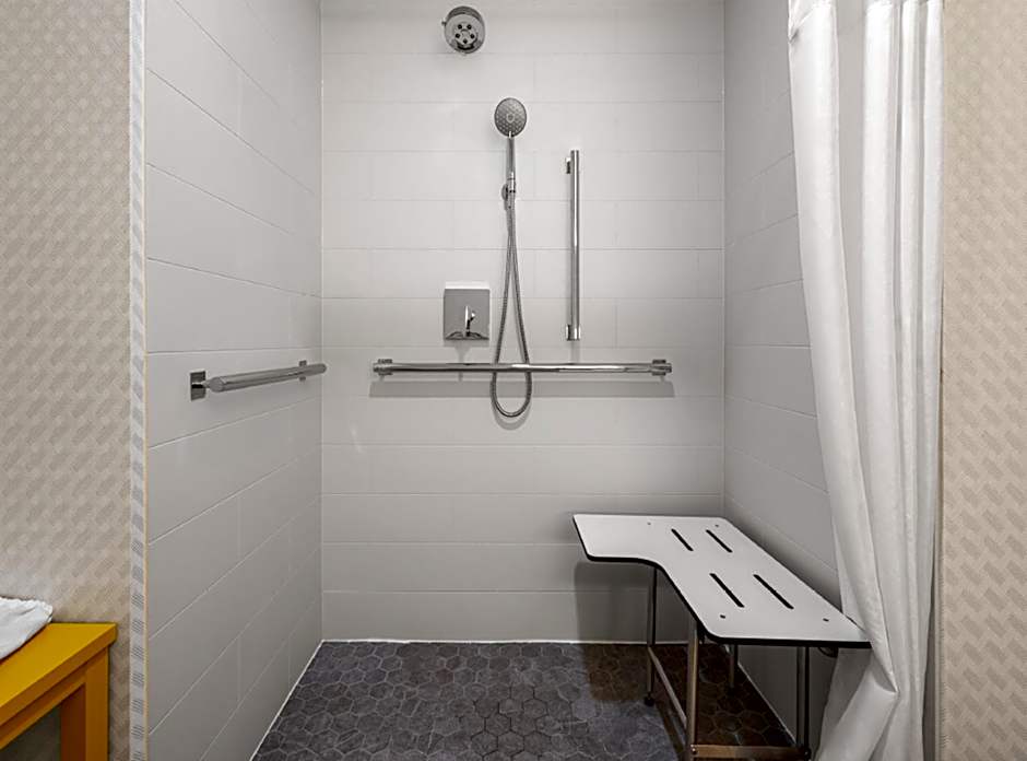 Hampton Inn By Hilton And Suites Richmond Glenside