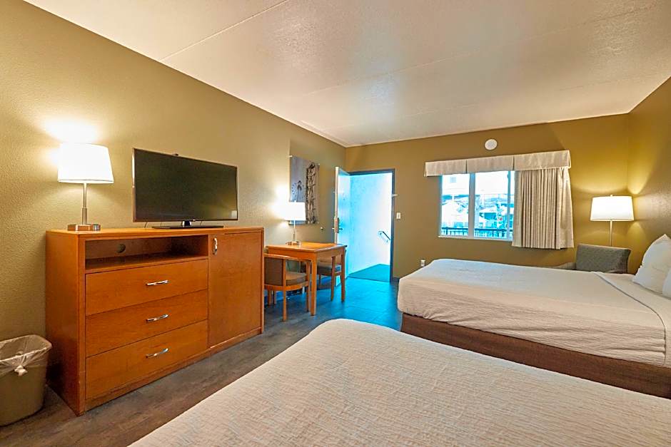 Adventureland Inn